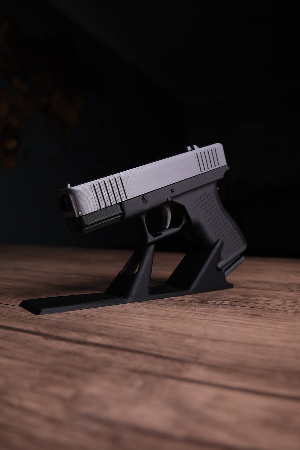 Glock 19 Hareketli Figür Masa İsimliği
