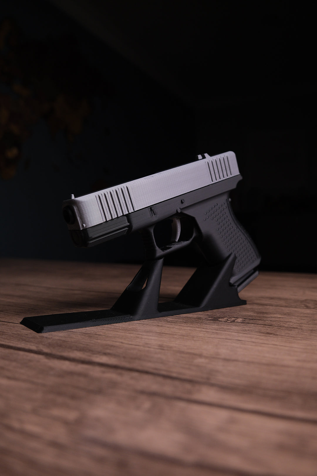 Glock 19 Hareketli Figür Masa İsimliği