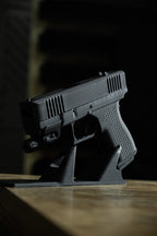 Glock 19 Hareketli Figür Masa İsimliği