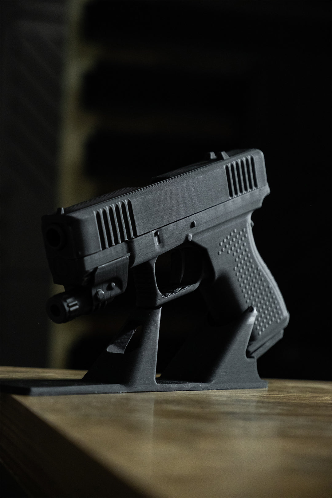 Glock 19 Hareketli Figür Masa İsimliği