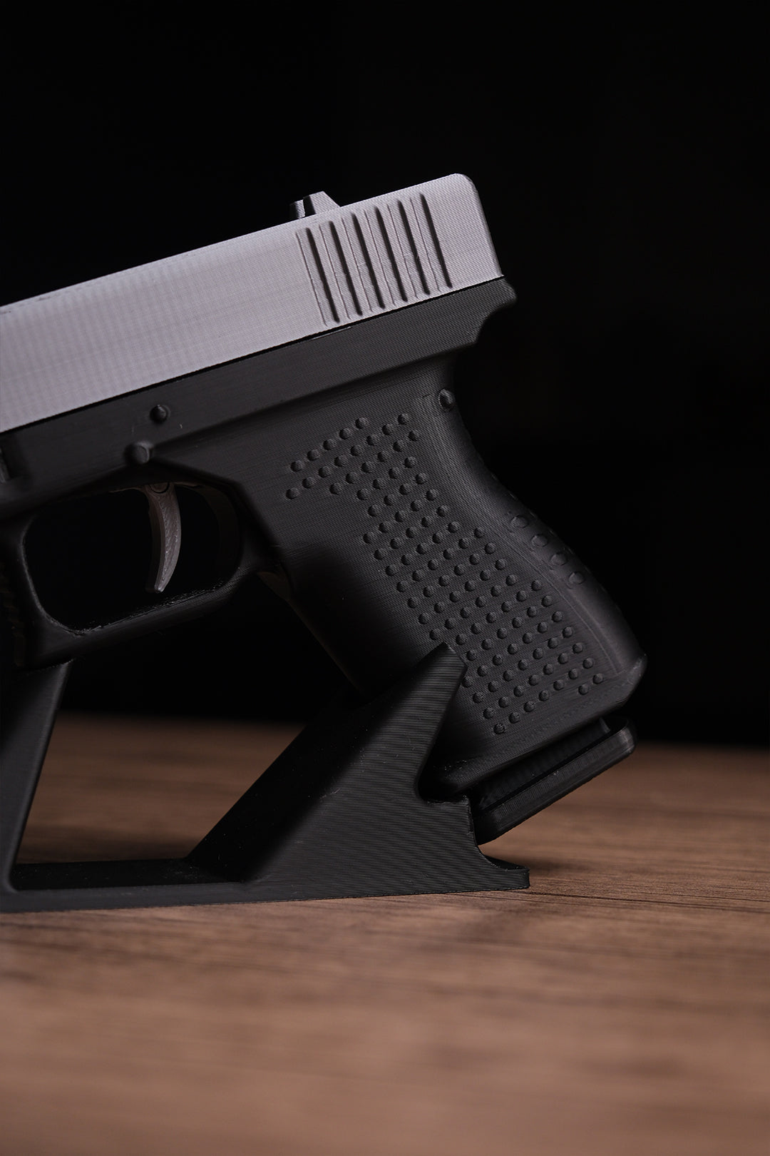 Glock 19 Hareketli Figür Masa İsimliği
