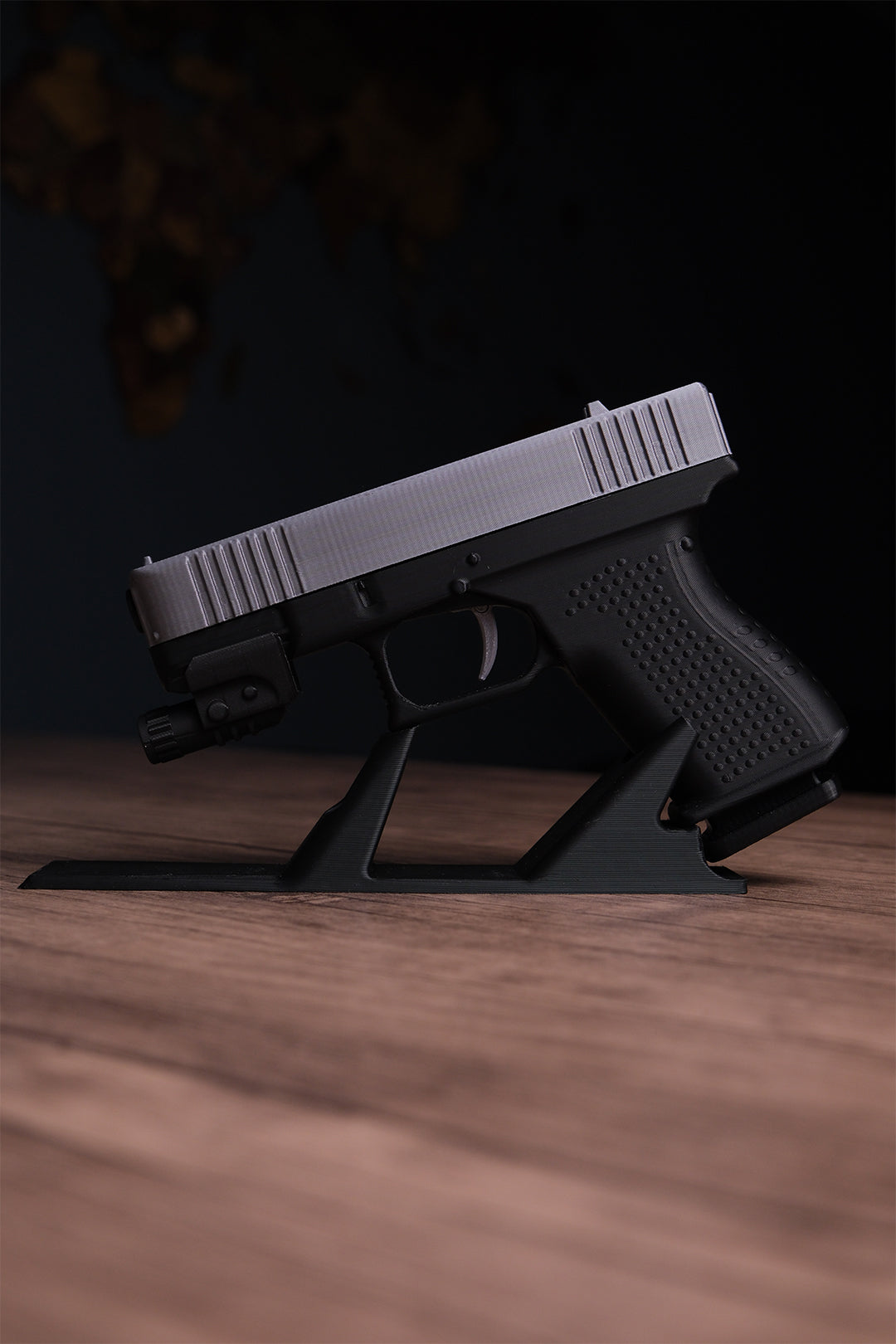 Glock 19 Hareketli Figür Masa İsimliği