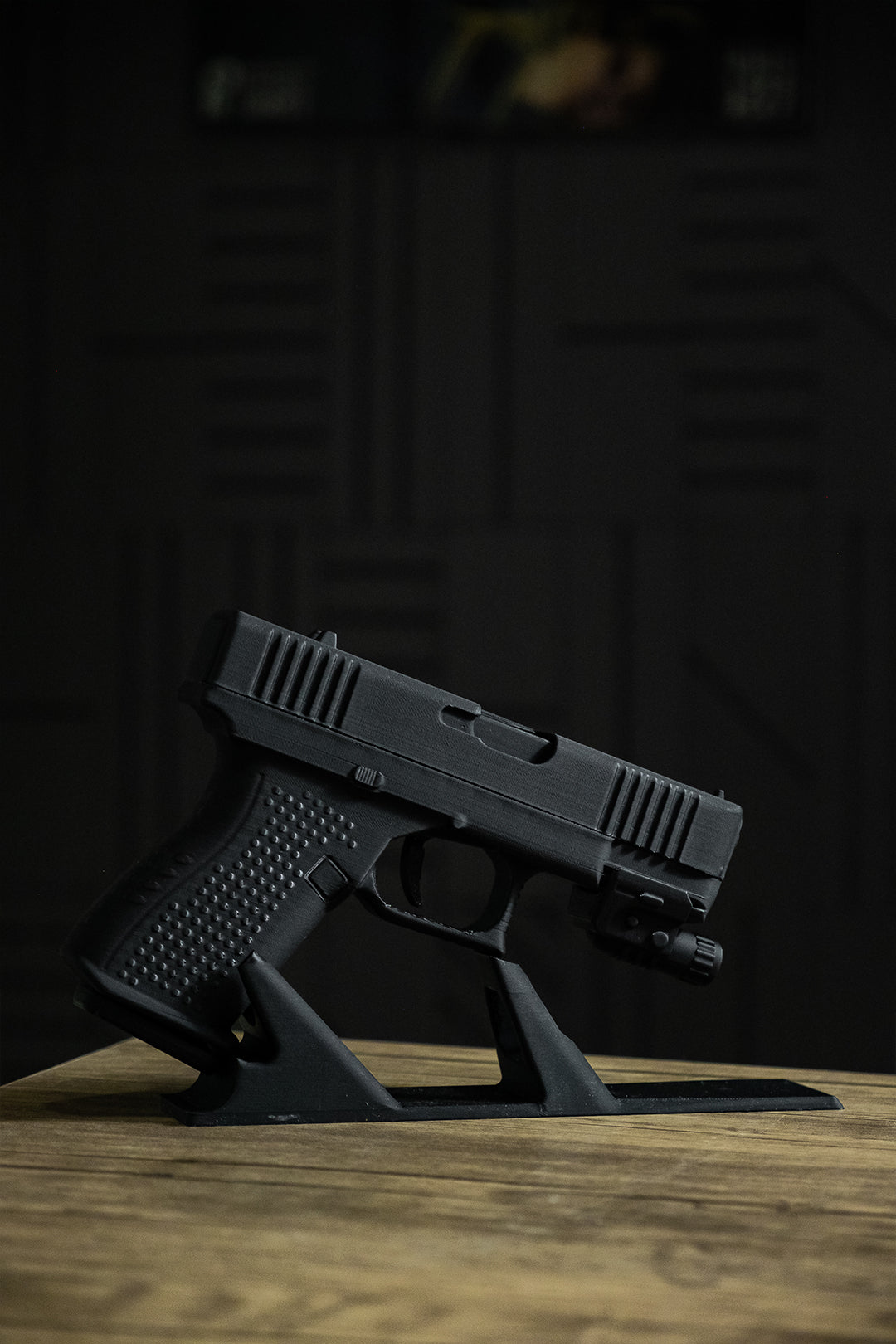 Glock 19 Hareketli Figür Masa İsimliği