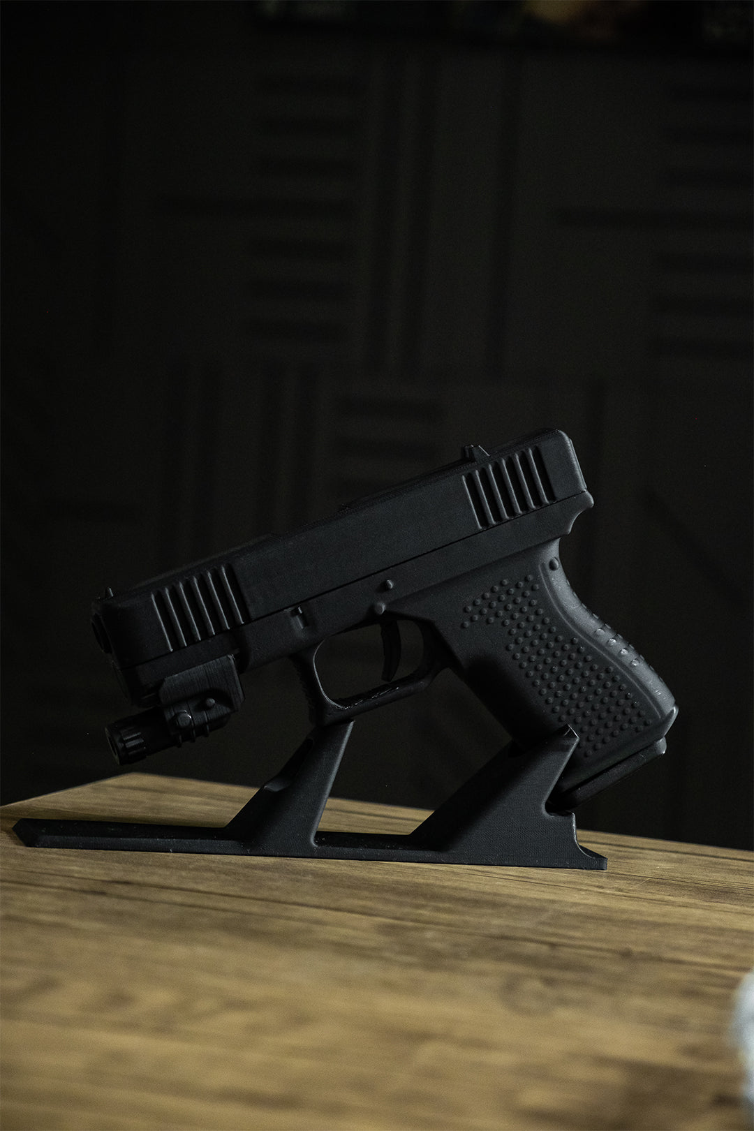 Glock 19 Hareketli Figür Masa İsimliği