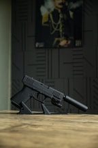 Glock 19 Hareketli Figür Masa İsimliği