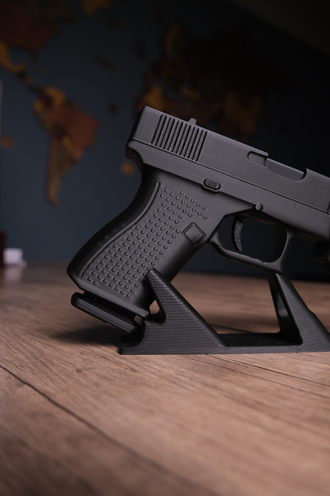 Glock 19 Hareketli Figür Masa İsimliği