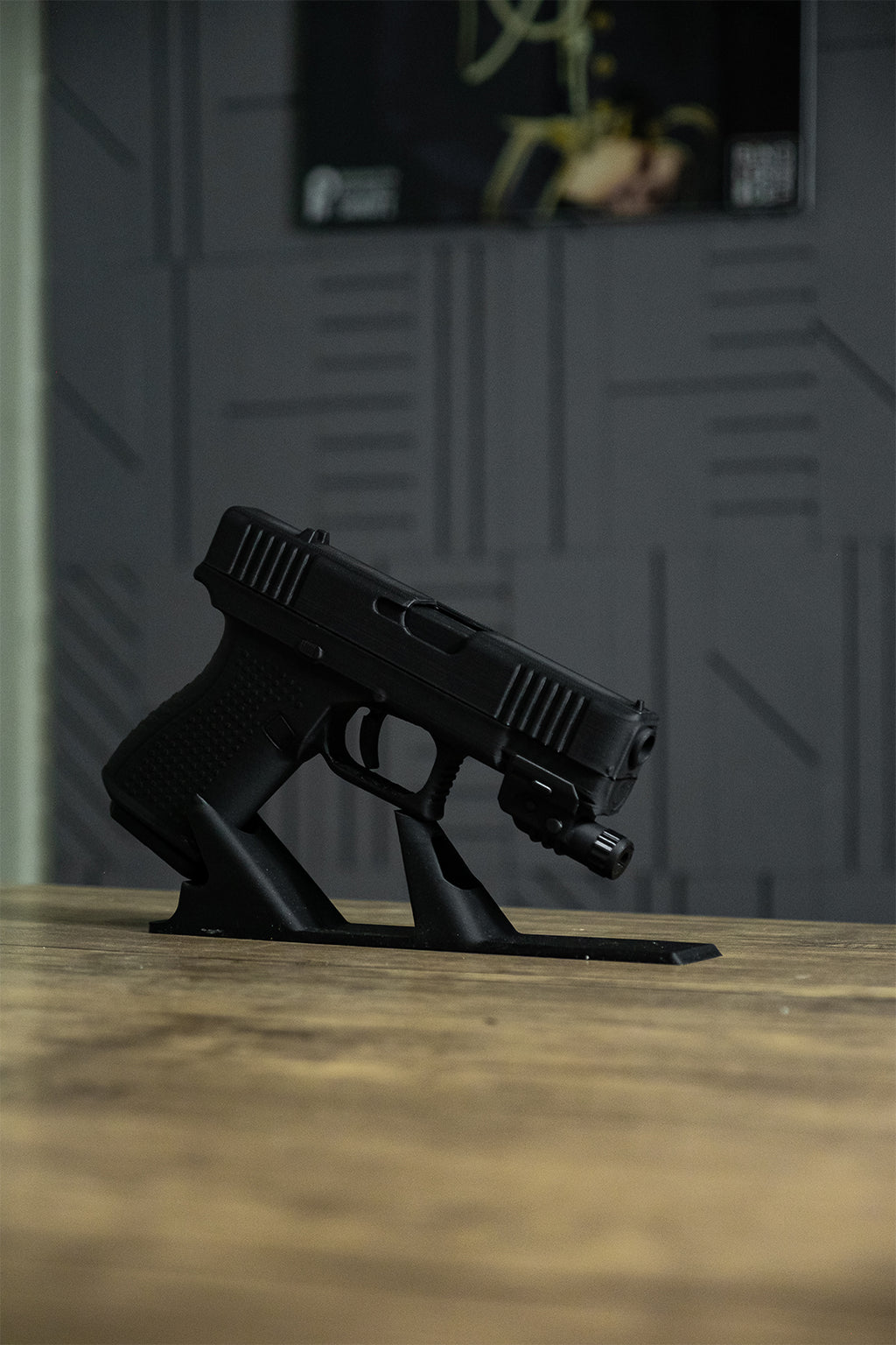 Glock 19 Hareketli Figür Masa İsimliği