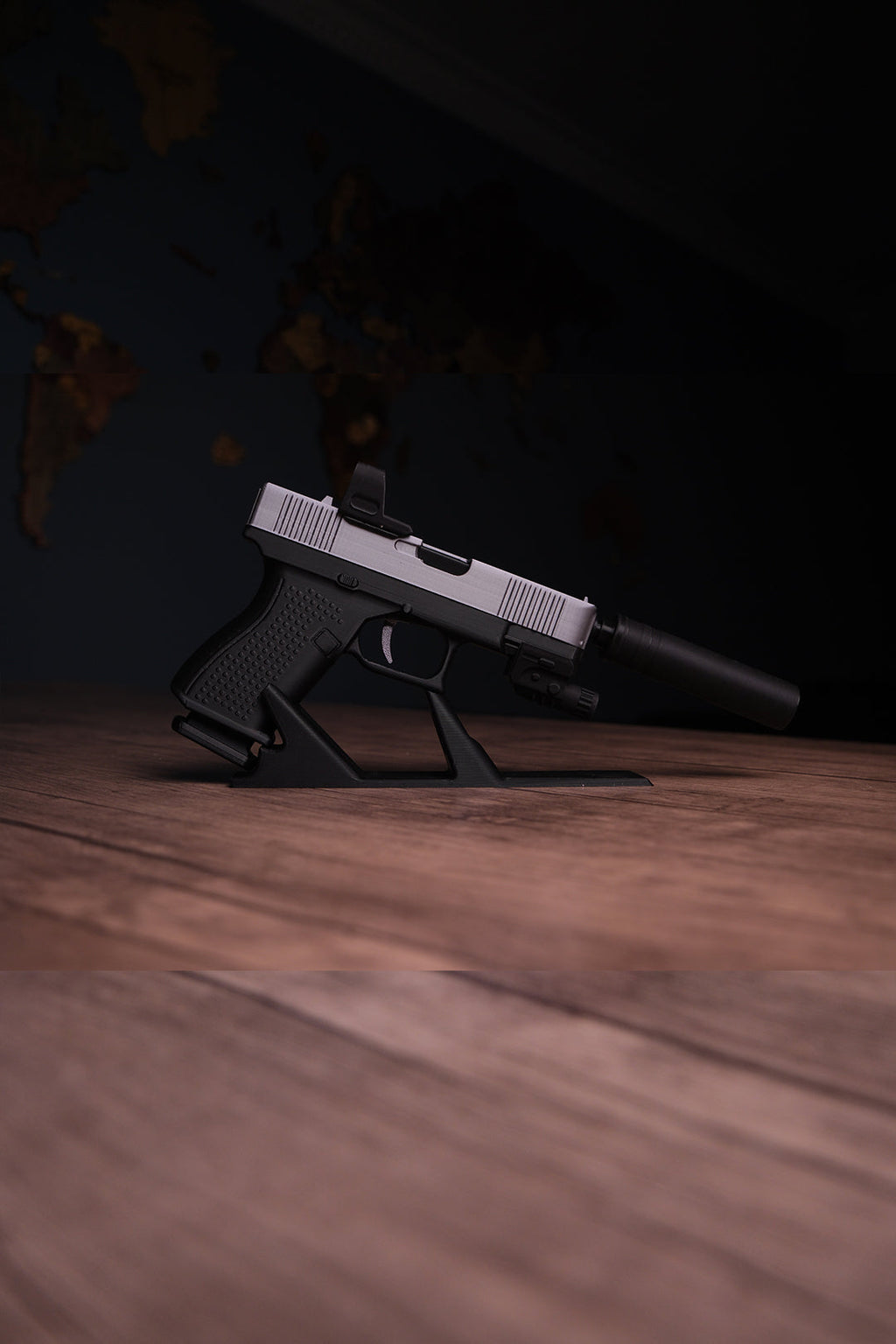 Glock 19 Hareketli Figür Masa İsimliği