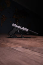 Glock 19 Hareketli Figür Masa İsimliği