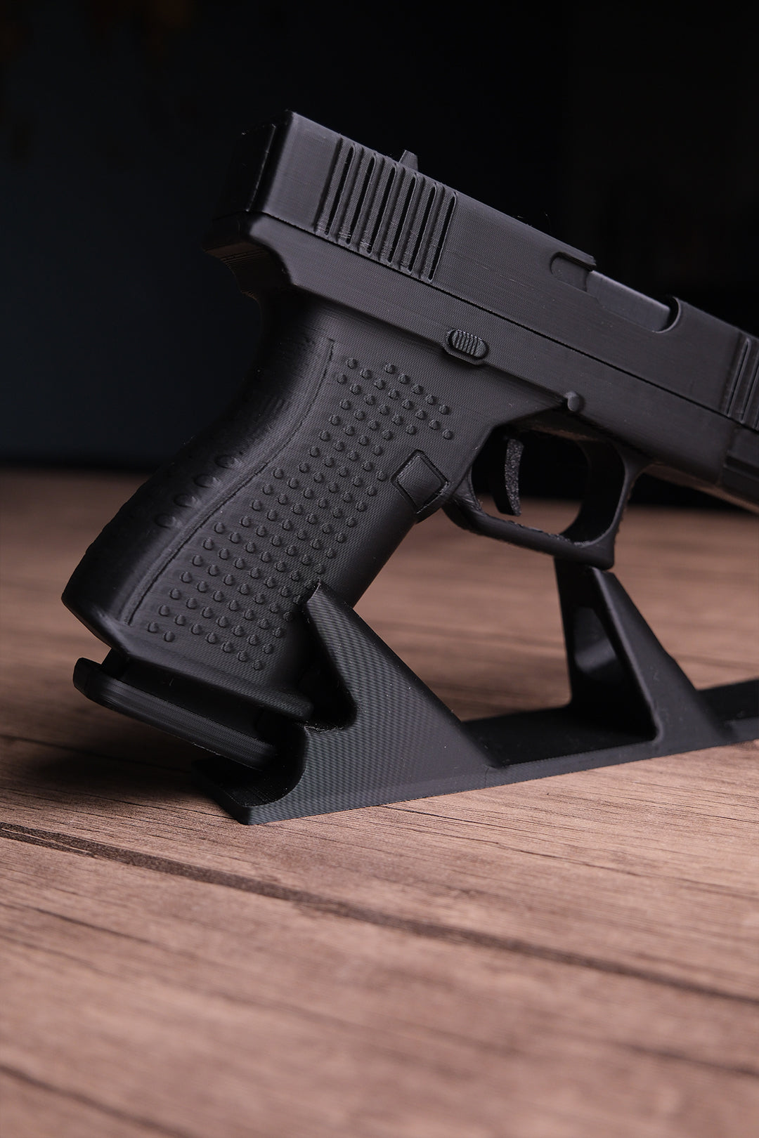 Glock 19 Hareketli Figür Masa İsimliği