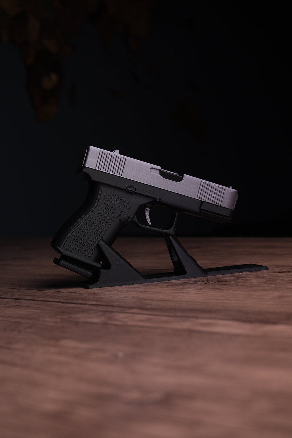 Glock 19 Hareketli Figür Masa İsimliği