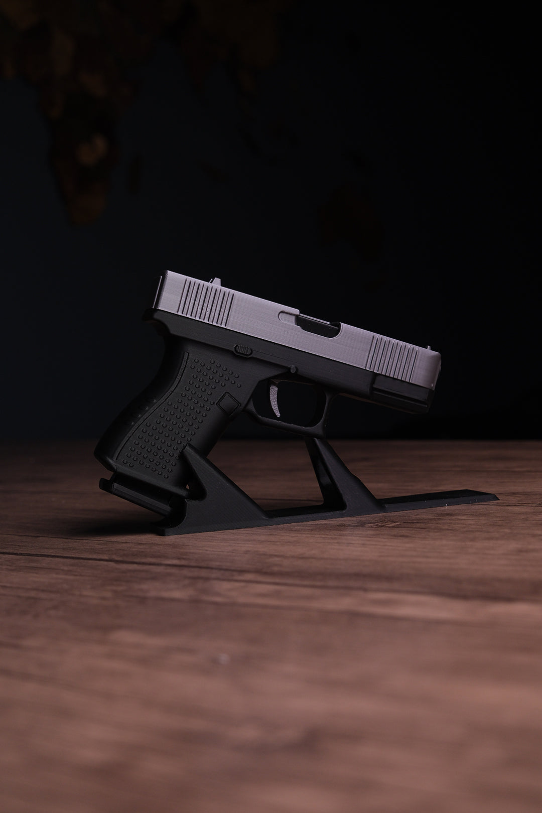 Glock 19 Hareketli Figür Masa İsimliği